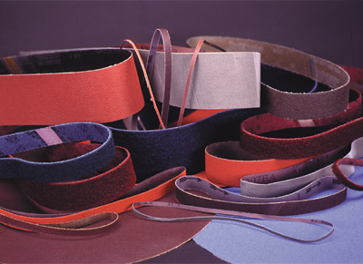 There are a range of belt sizes and grits to fit your application. See the Abrasive Belt section to see a list of belts that are available for the 960-400.